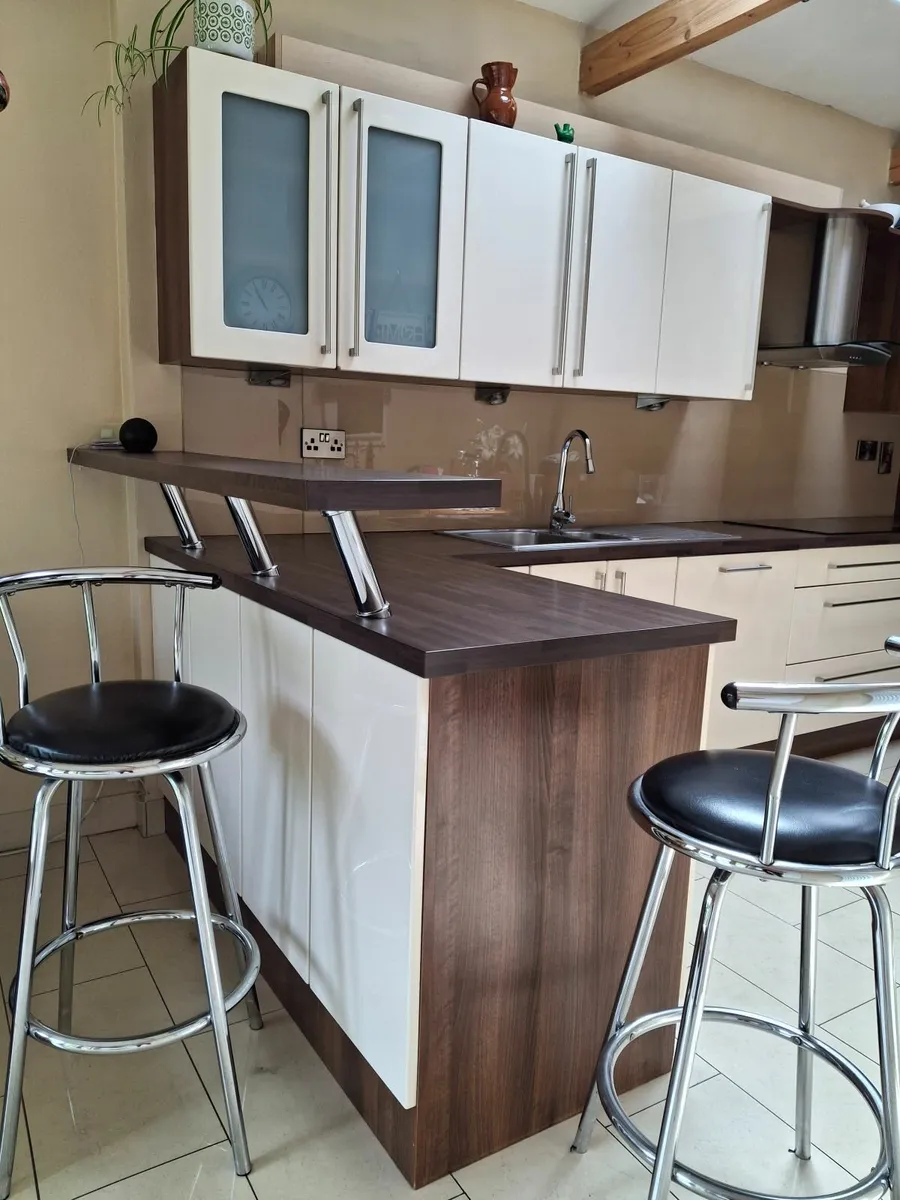 Kitchen - Image 2