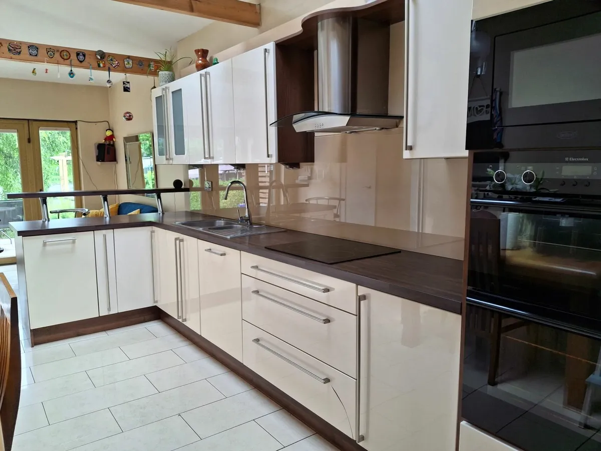 Kitchen - Image 4