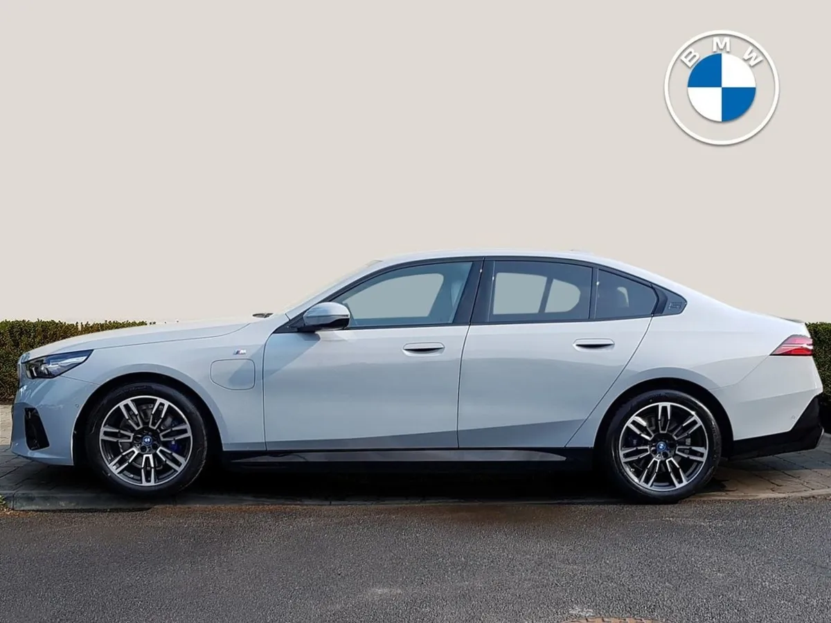BMW 5 Series 530e M Sport - Image 3