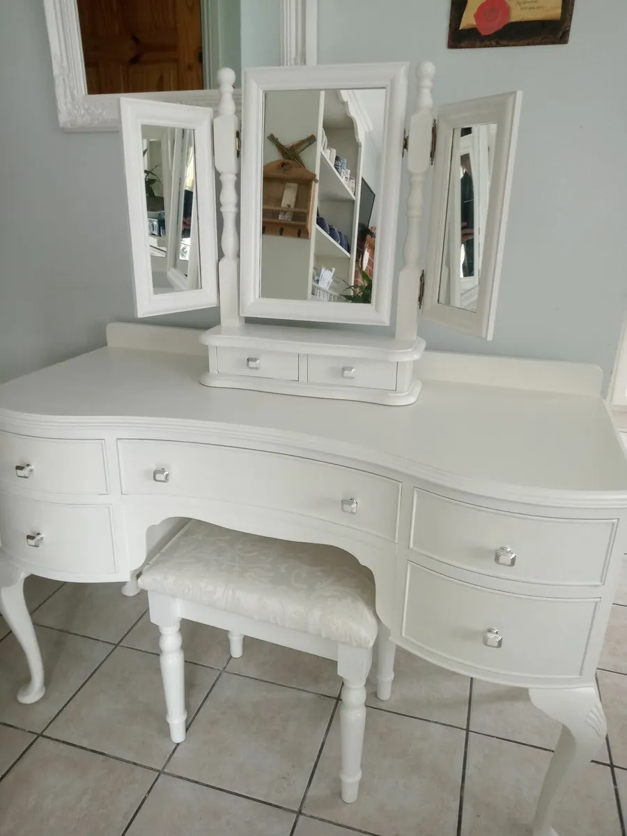 Dressing Table - Image 1