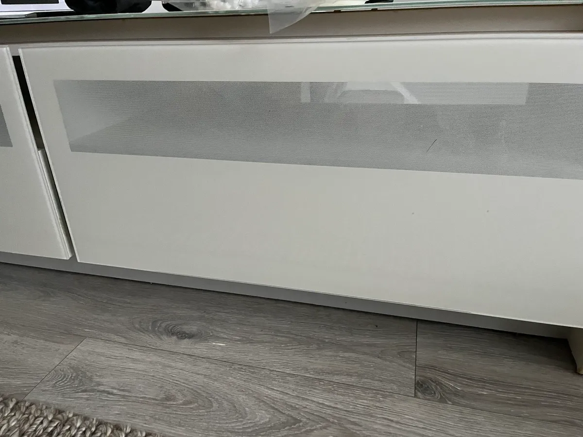TV UNIT LUXURY - Image 4