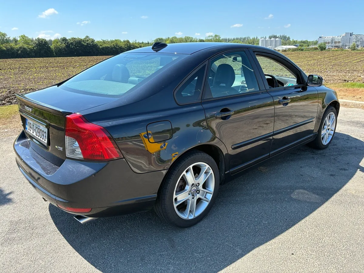 Volvo S40 D5 Manual NCT02/26 - Image 4