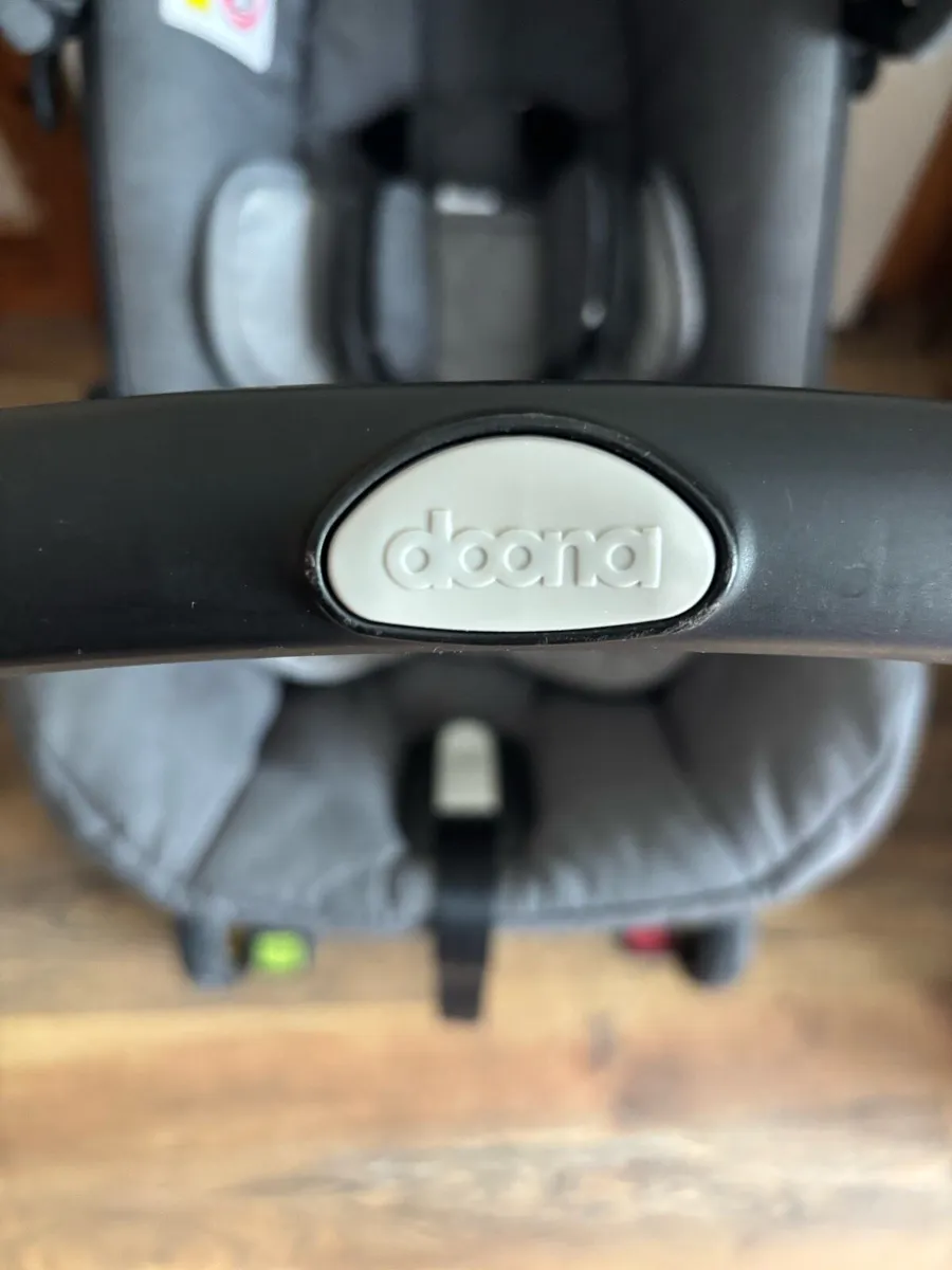 Doona carseat/stroller - Image 3
