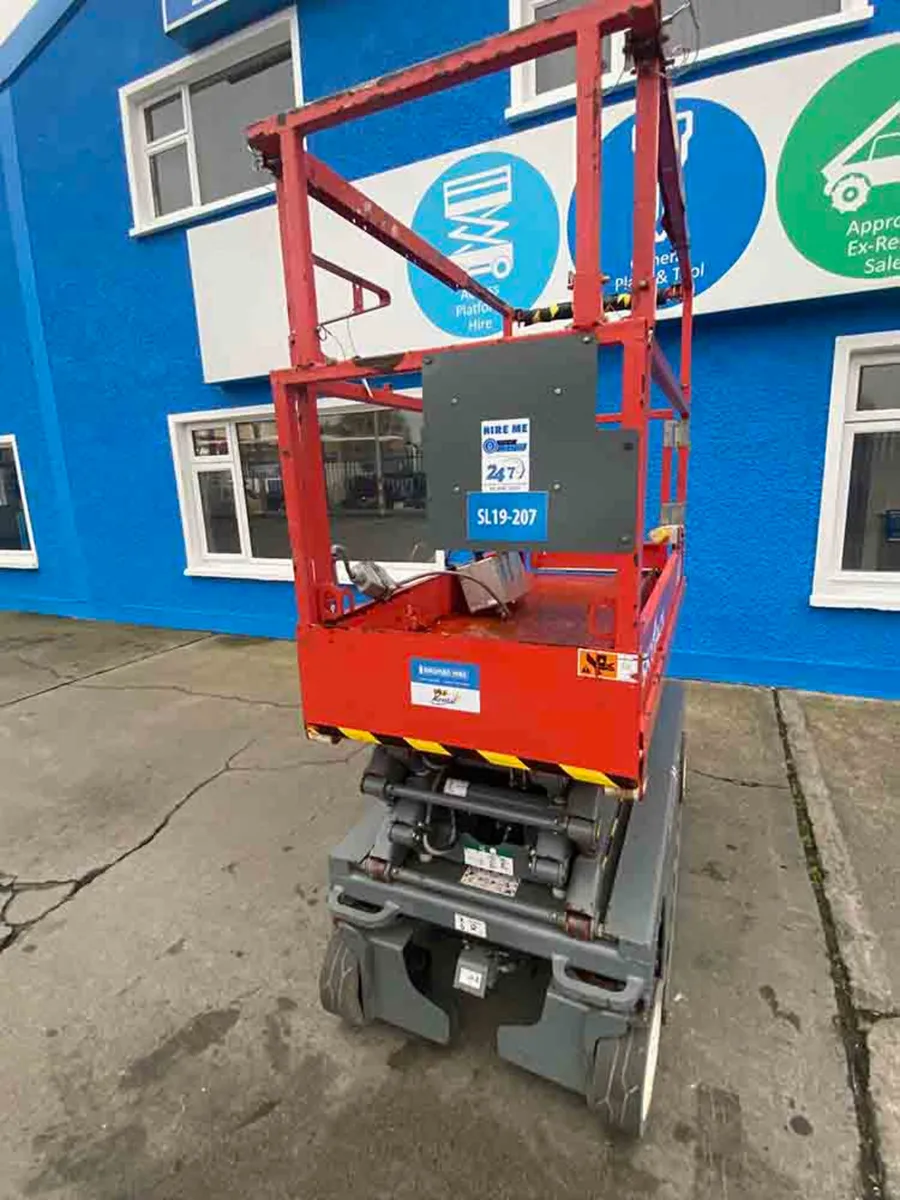Skyjack SJ3219 Electric Scissor Lift - Image 4