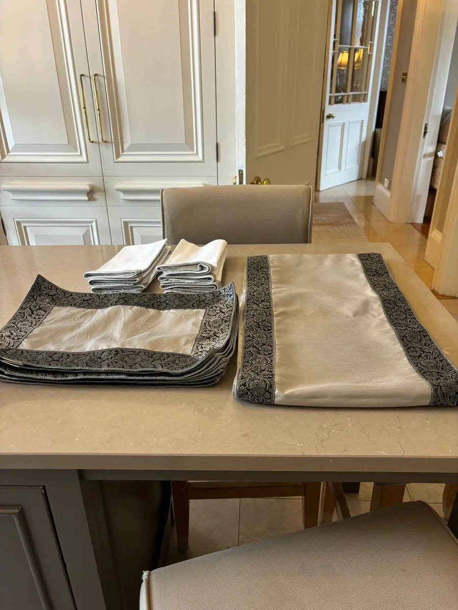 Napkins - Image 1