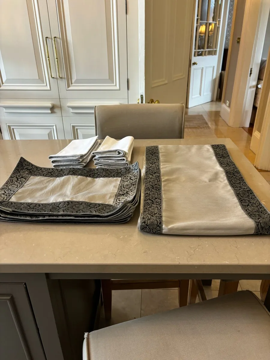 Napkins - Image 2