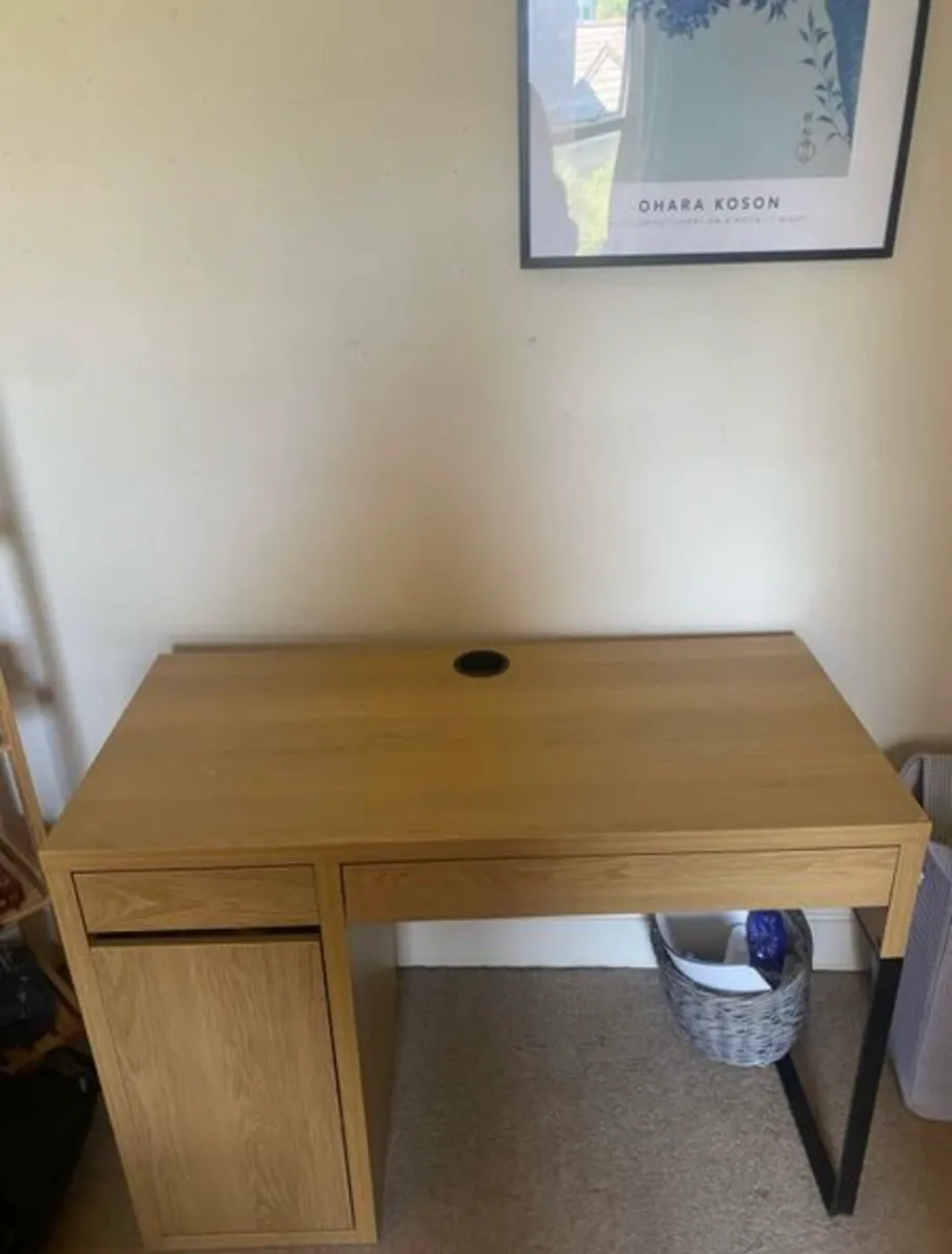 Desk - Image 2