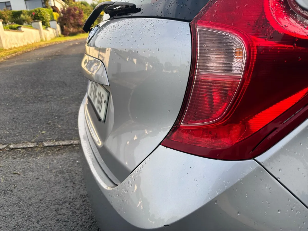 Car - Image 3