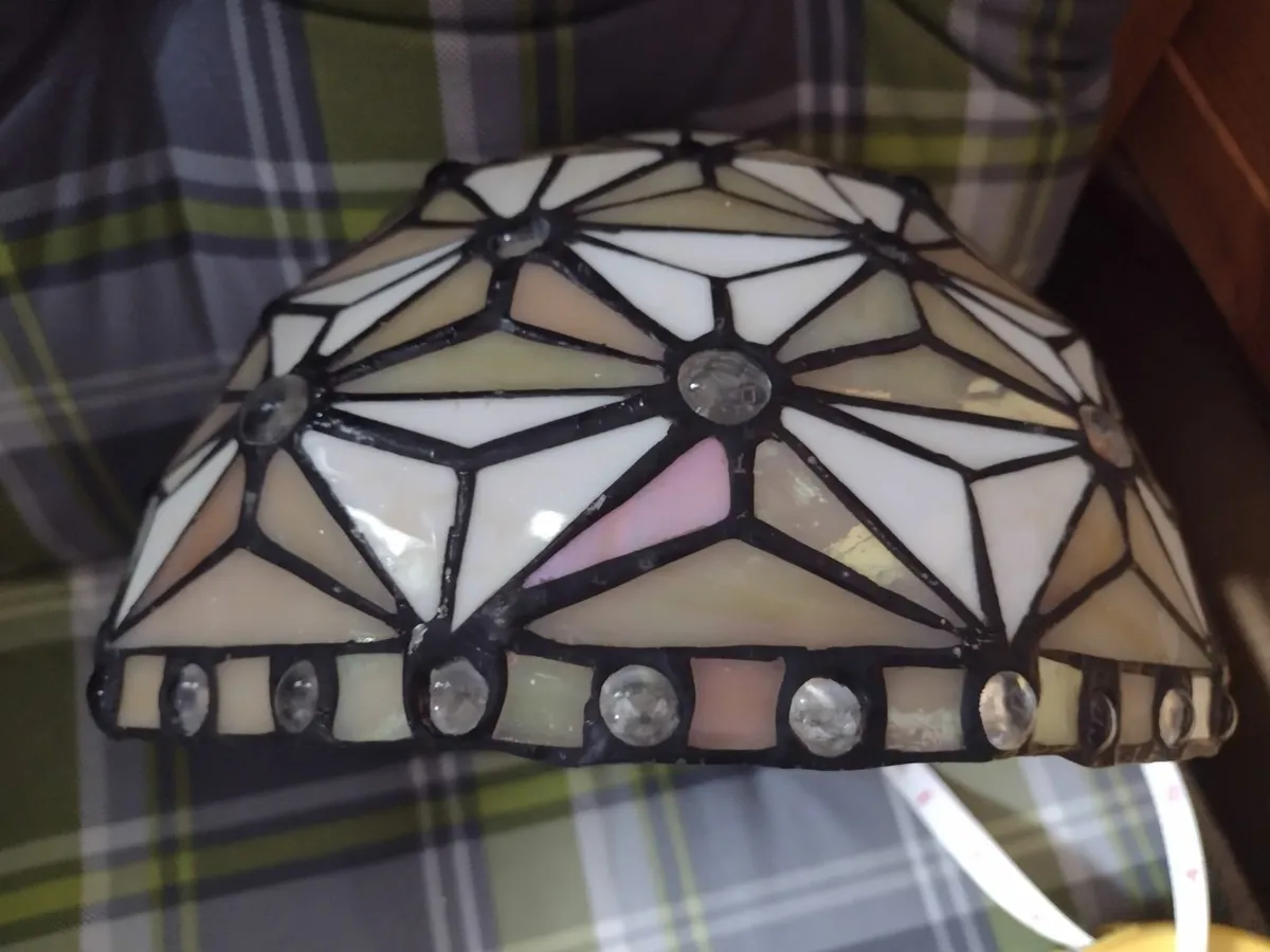 Heavy Tiffany lamp shade - Image 2