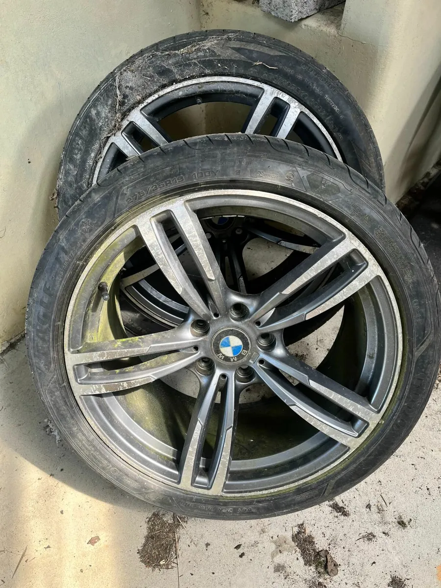 2 BMW 19" alloys - Image 1