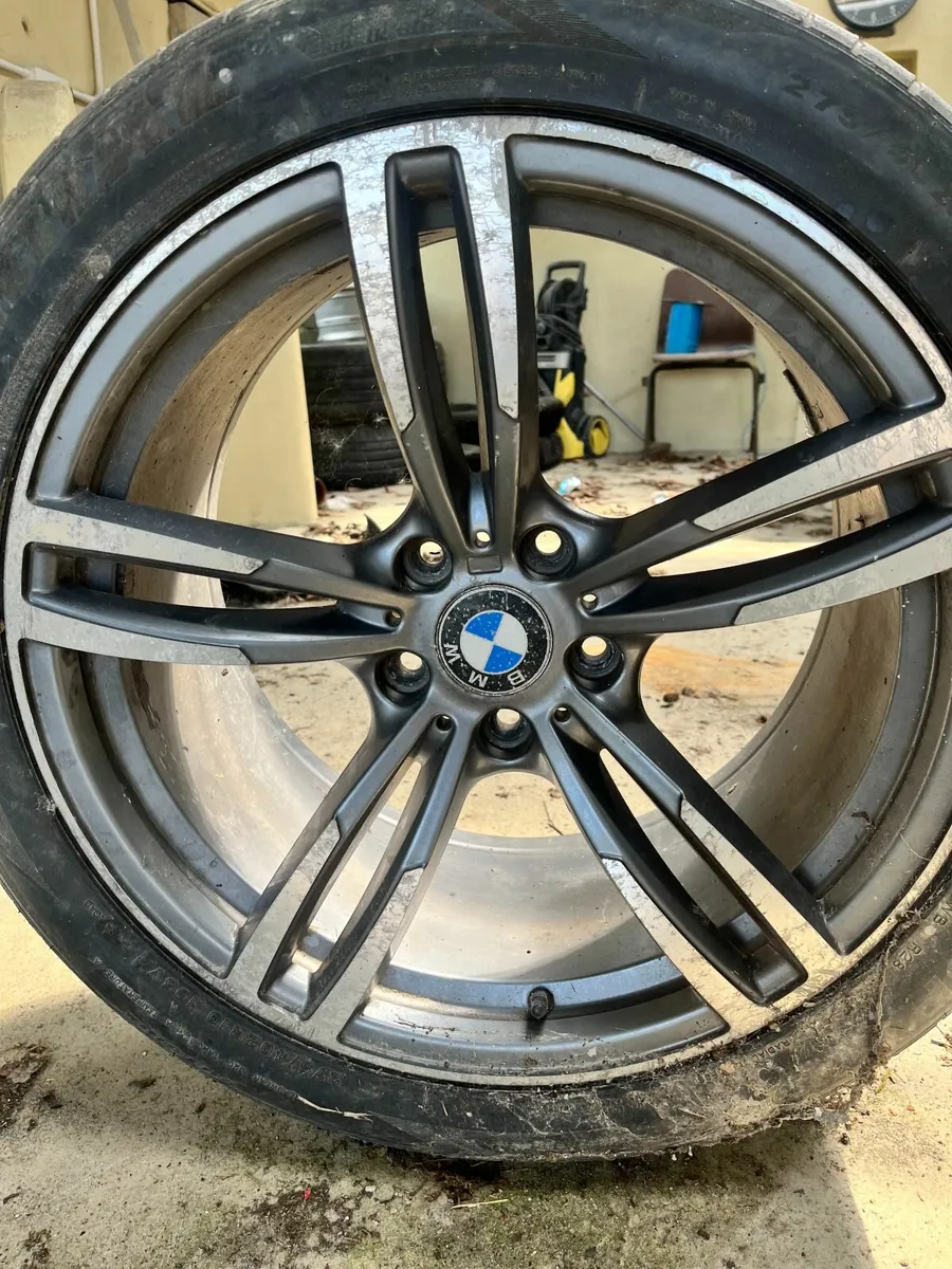 2 BMW 19" alloys - Image 2