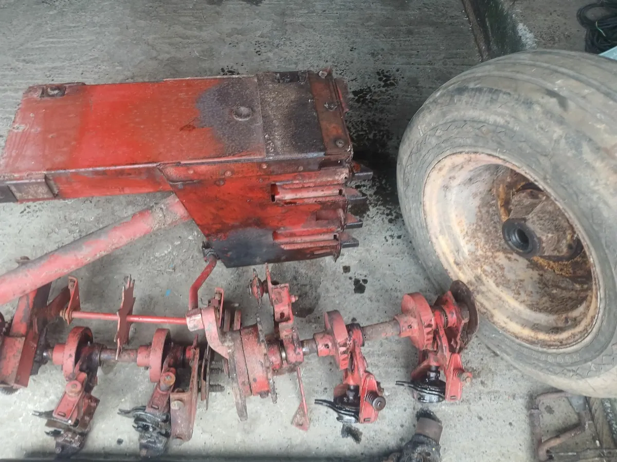 Massey Ferguson 124 square baler parts - Image 2