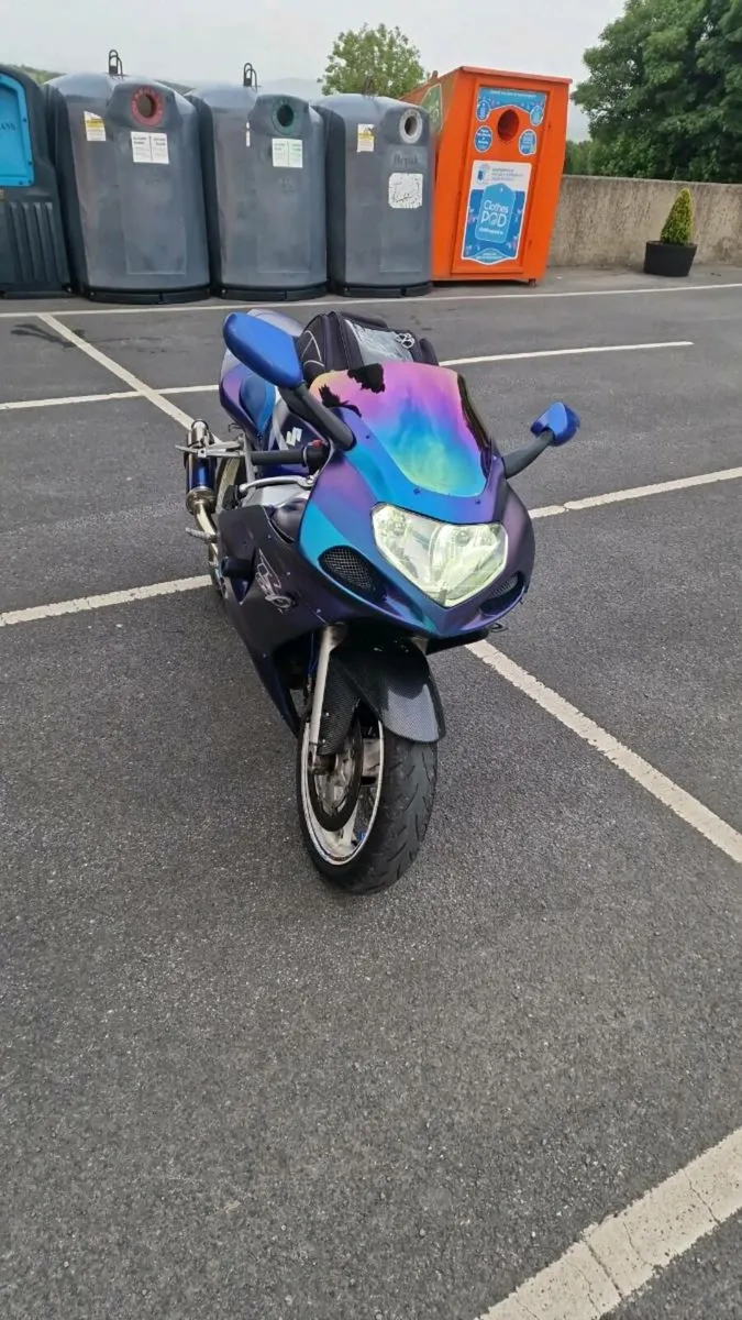 Suzuki gsxr 600 - Image 1