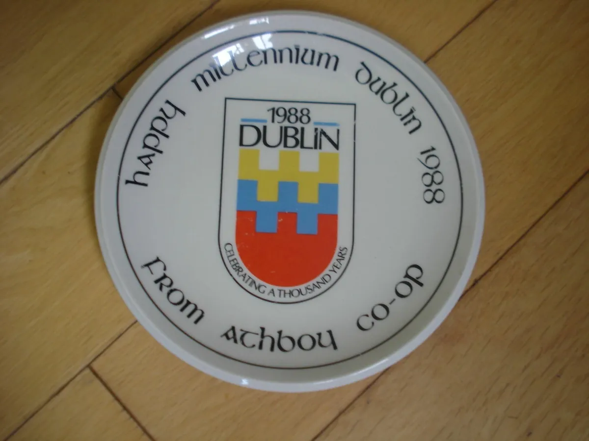 1988 ORIGINAL  DUBLIN MILLENNIUM PLATE. - Image 2
