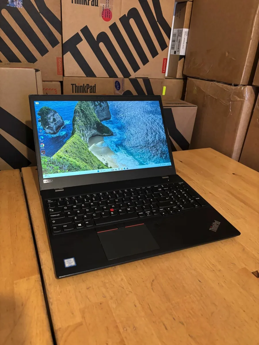 Lenovo P52S Workstation Laptops-i7-32Gb-Delivery&V - Image 3