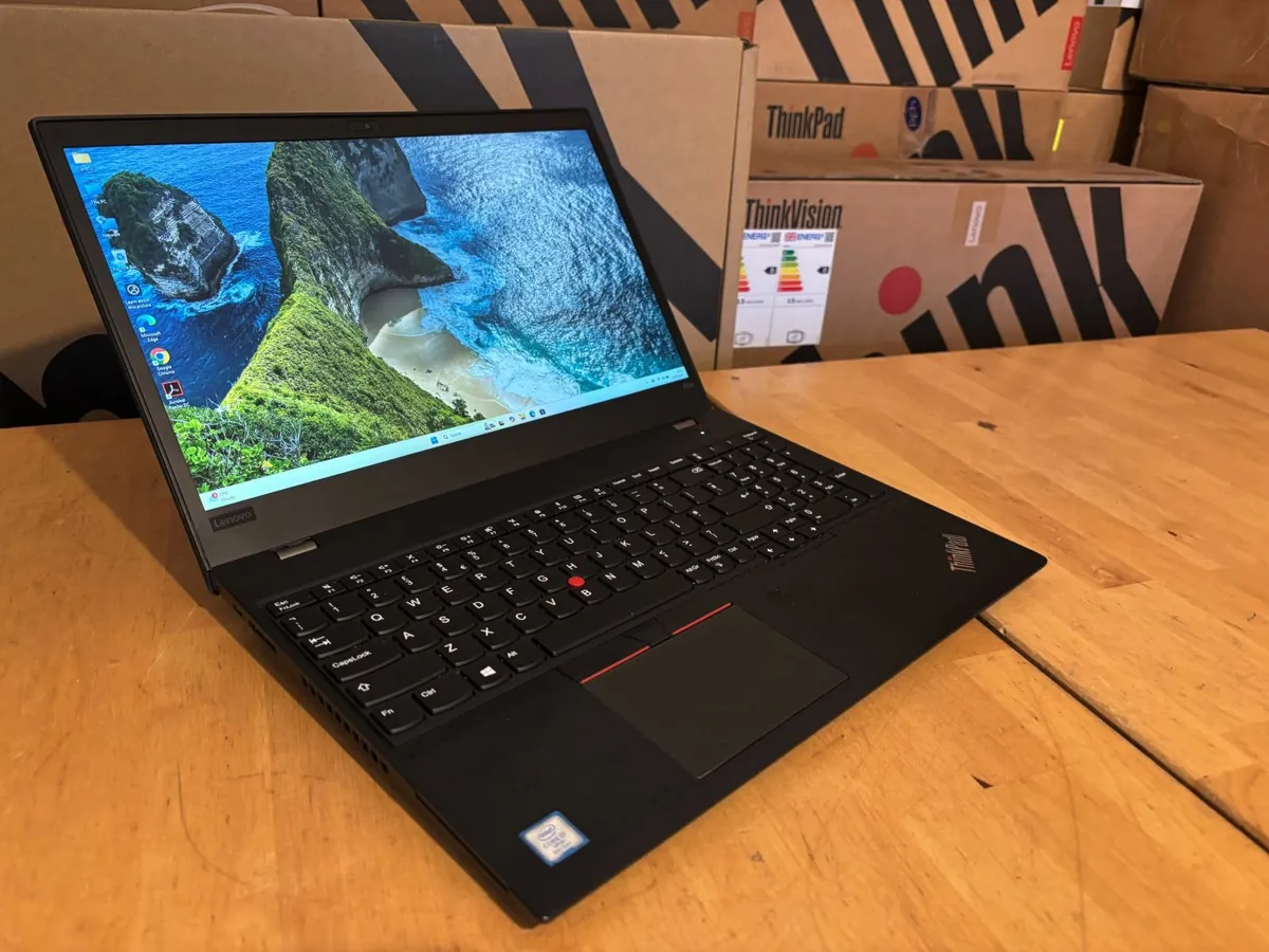 Lenovo P52S Workstation Laptops-i7-32Gb-Delivery&V - Image 4