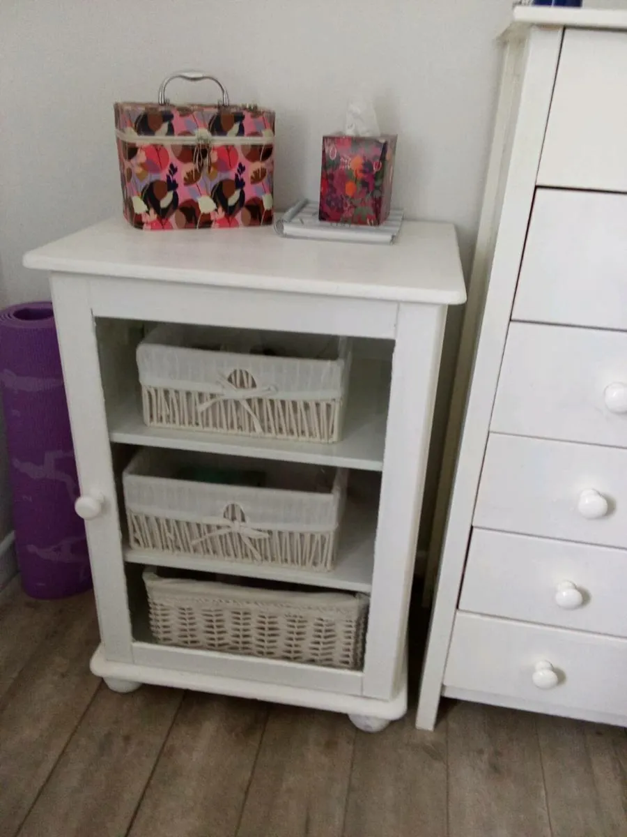 Bookcase and display case - Image 2