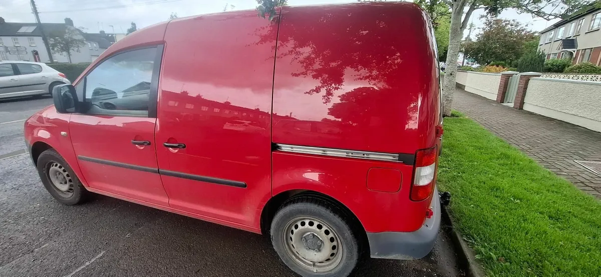Volkswagen Caddy 2010 - Image 4