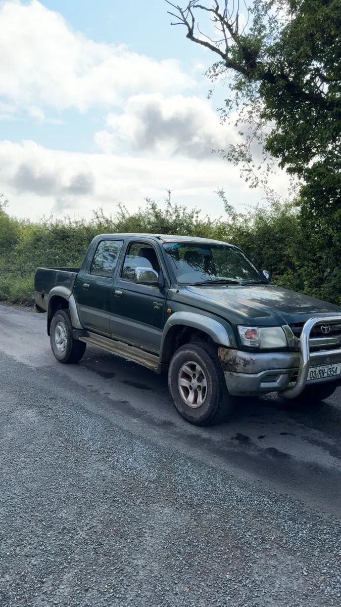 Toyota Hilux - Image 3