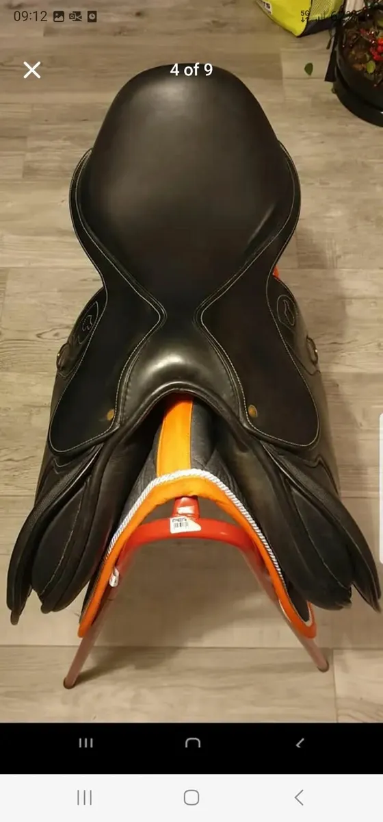 Pariani 5 star saddle like new - Image 3
