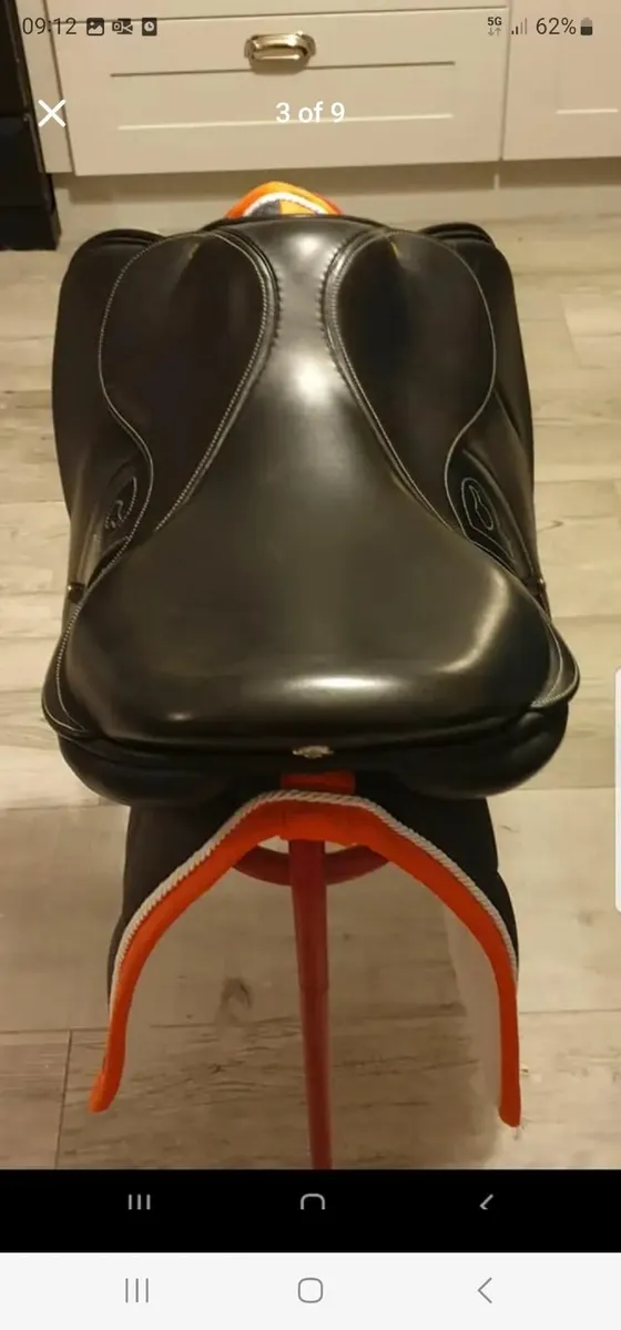 Pariani 5 star saddle like new - Image 4