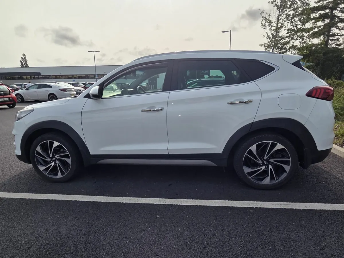 Hyundai Tucson ix35 Executive Plus - Image 2