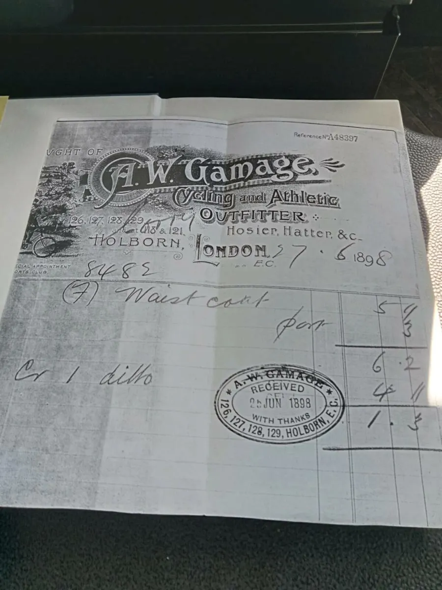 Old book - Image 2