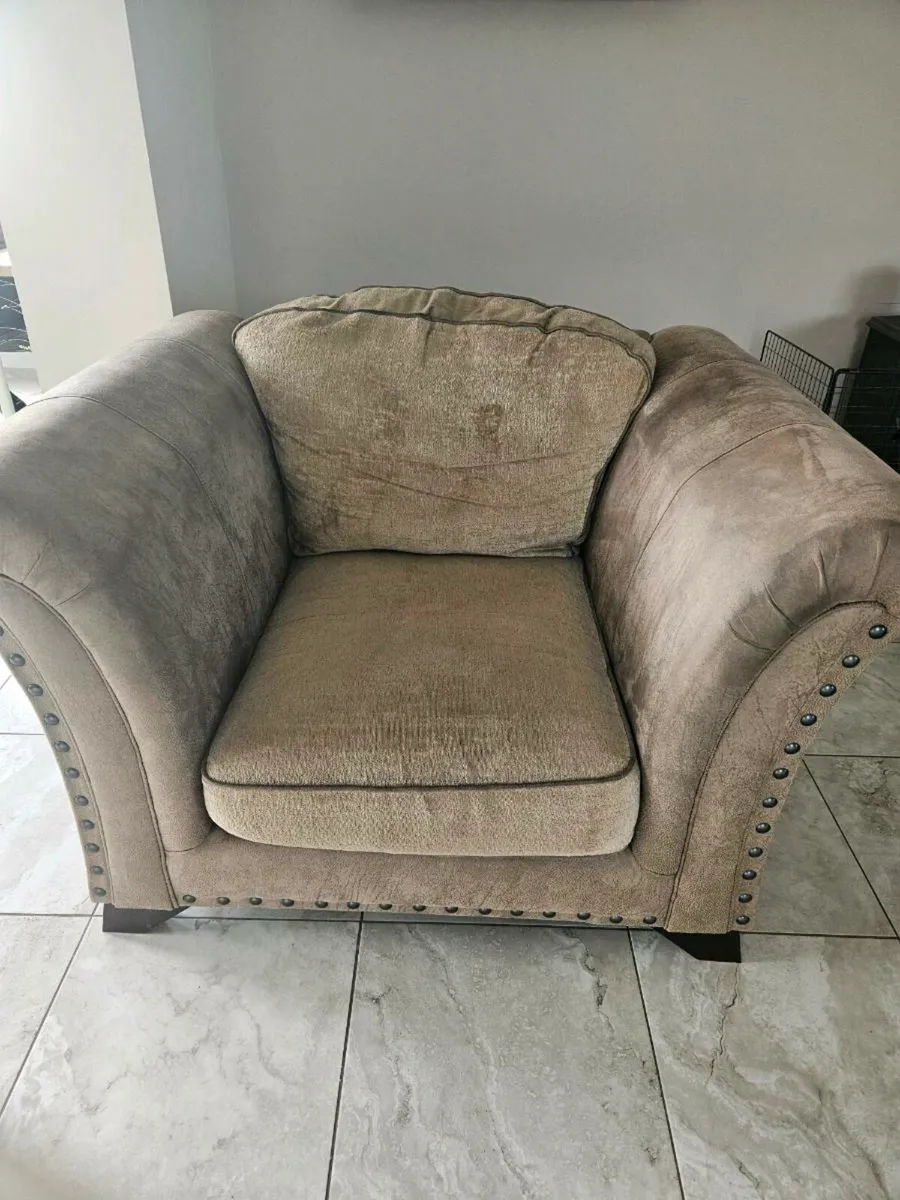 Arm Chair - Image 1
