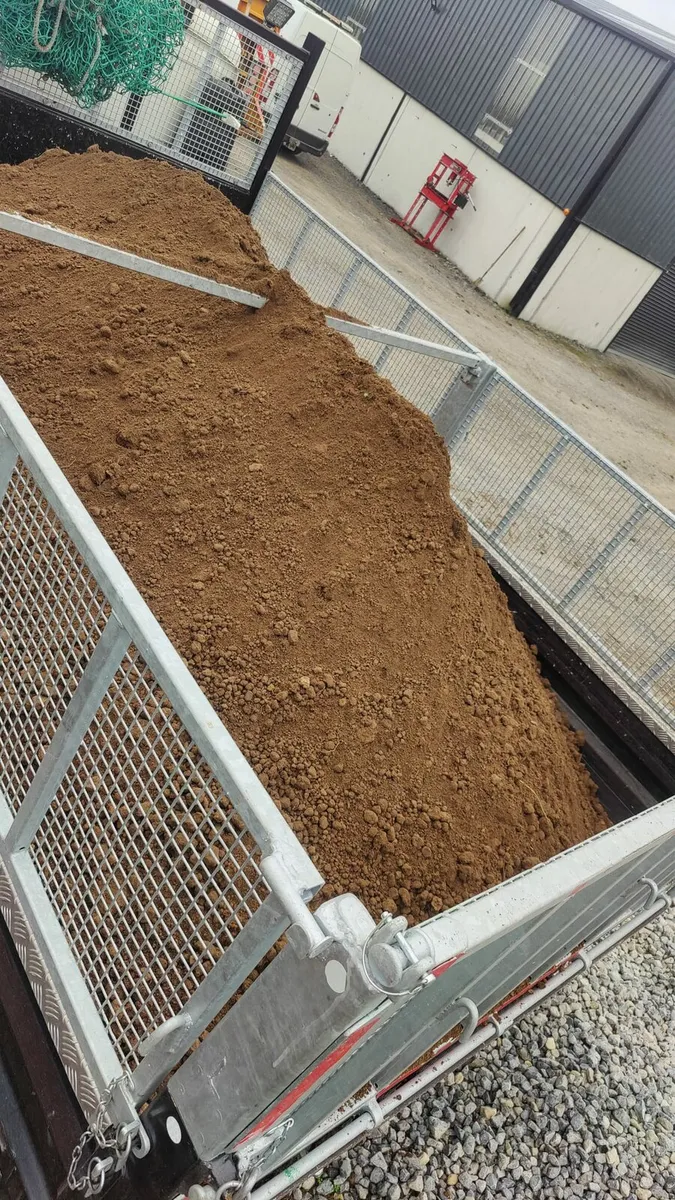 Topsoil for sale - Image 1