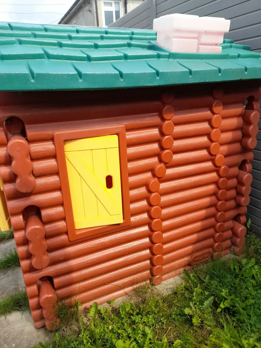 Little Tikes log cabin playhouse - Image 3