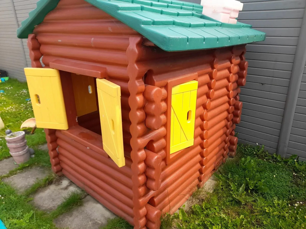 Little Tikes log cabin playhouse - Image 4