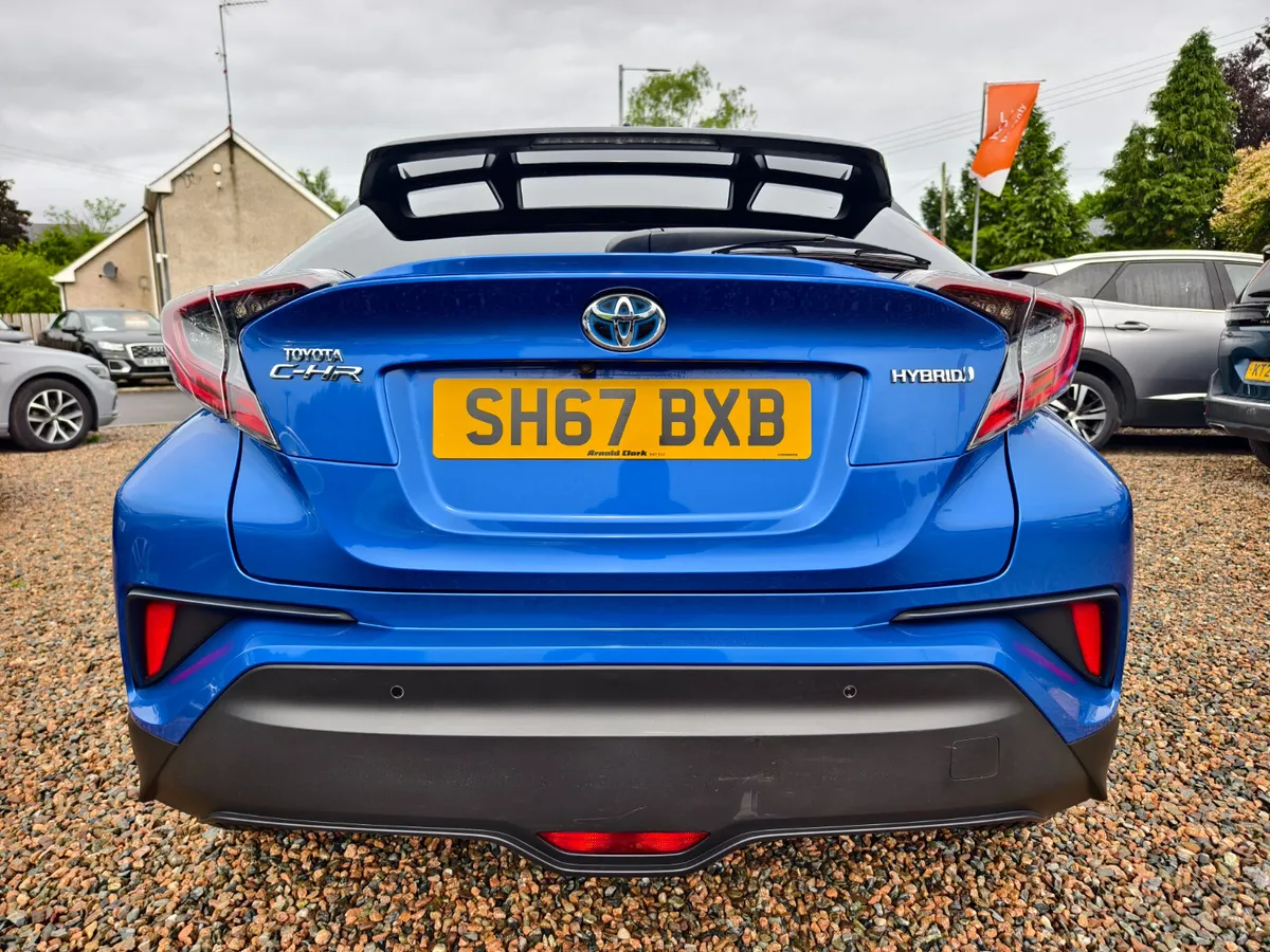 2017 Toyota C-HR 1.8 DYNAMIC 5DR AUTO - Image 3