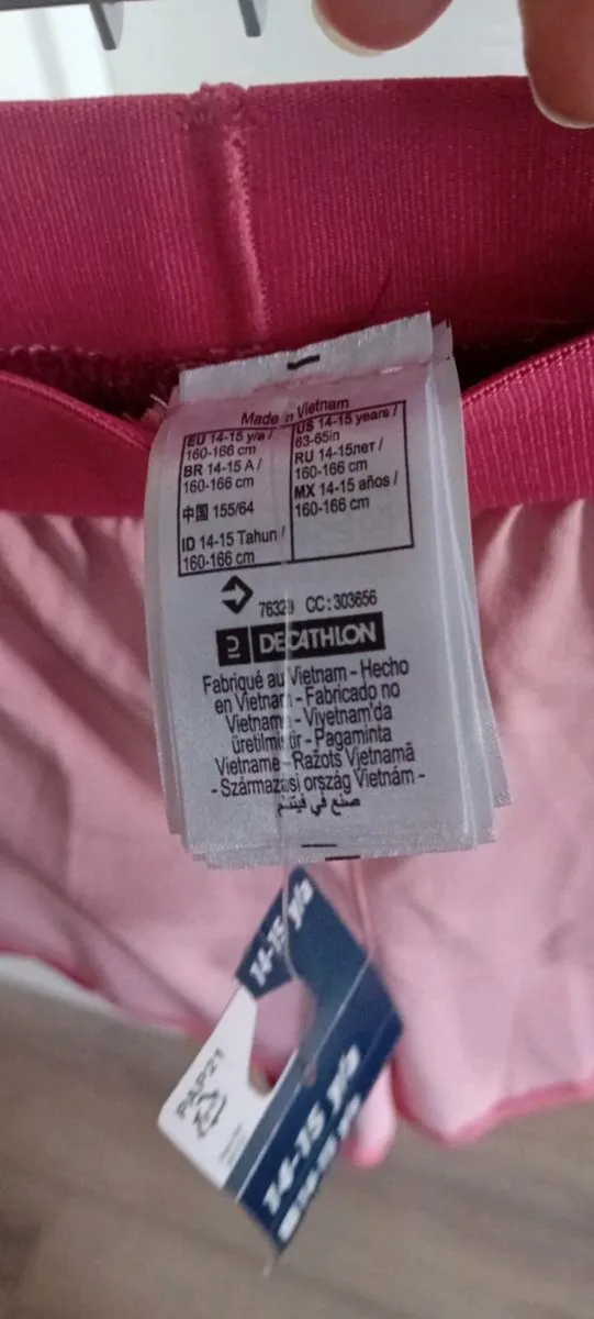NEW Sports Shorts XS/S - Image 4