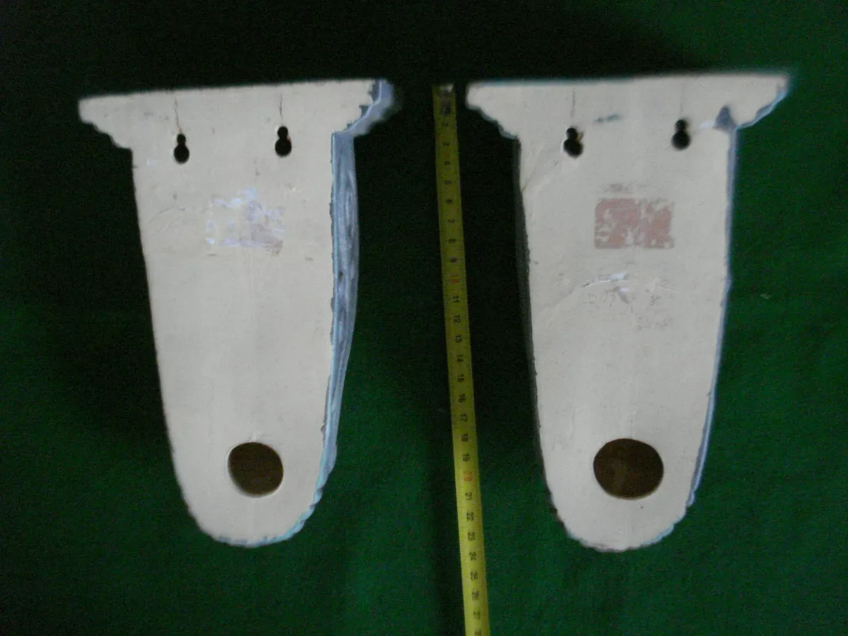 PAIR PLASTER WALL CORBELLS. - Image 2