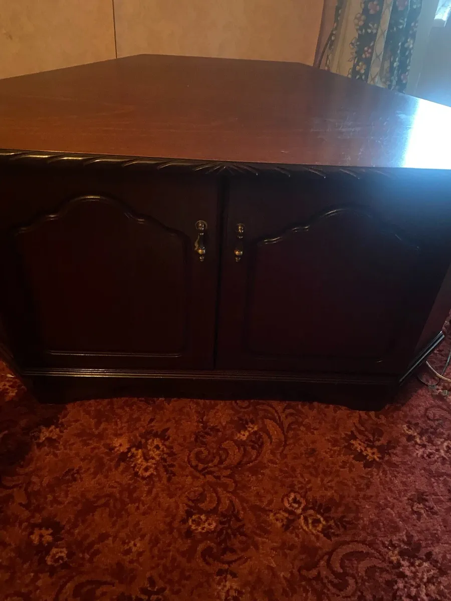 Wooden unit - Image 1