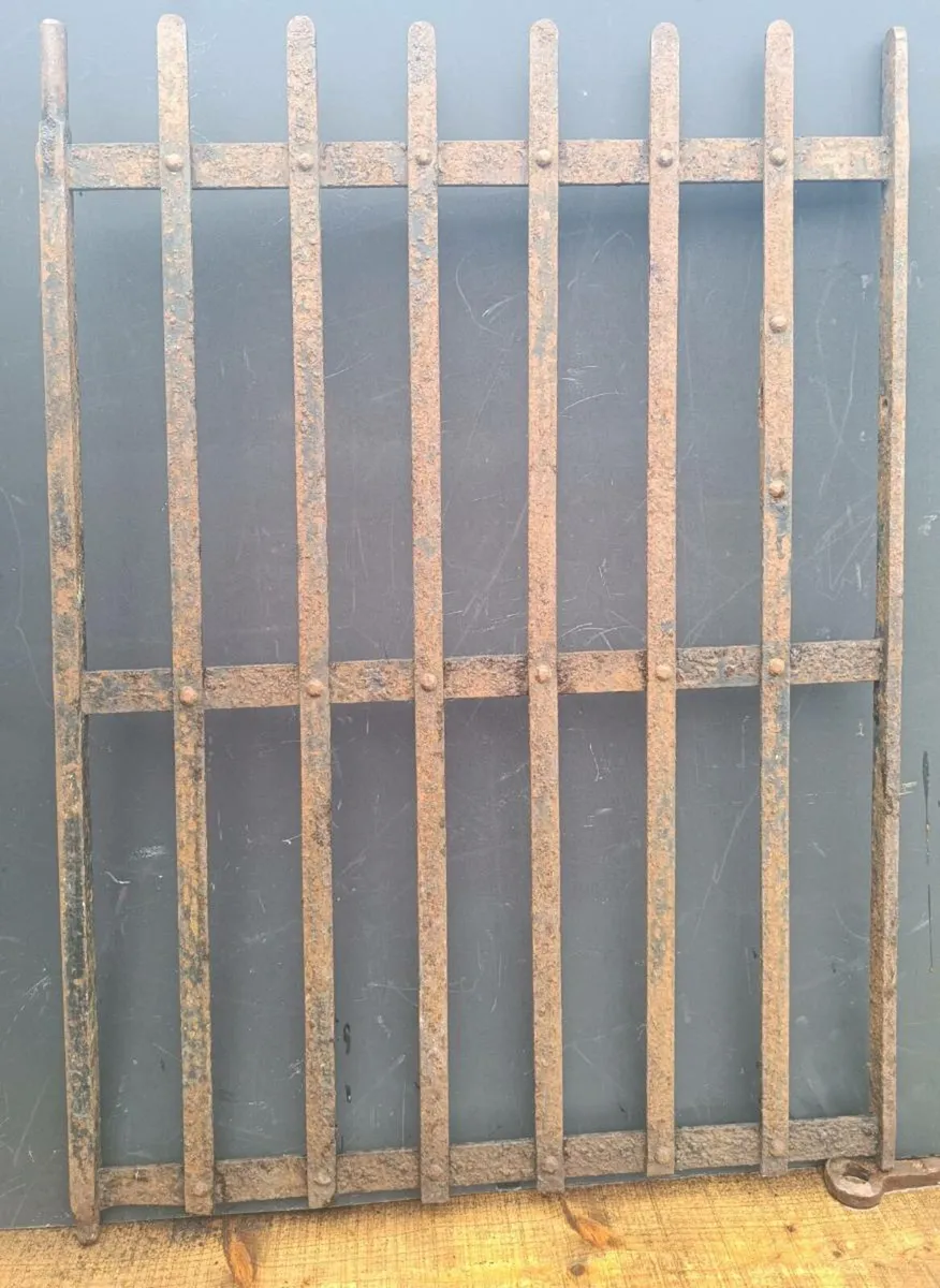 Forged Sidegate - Image 1