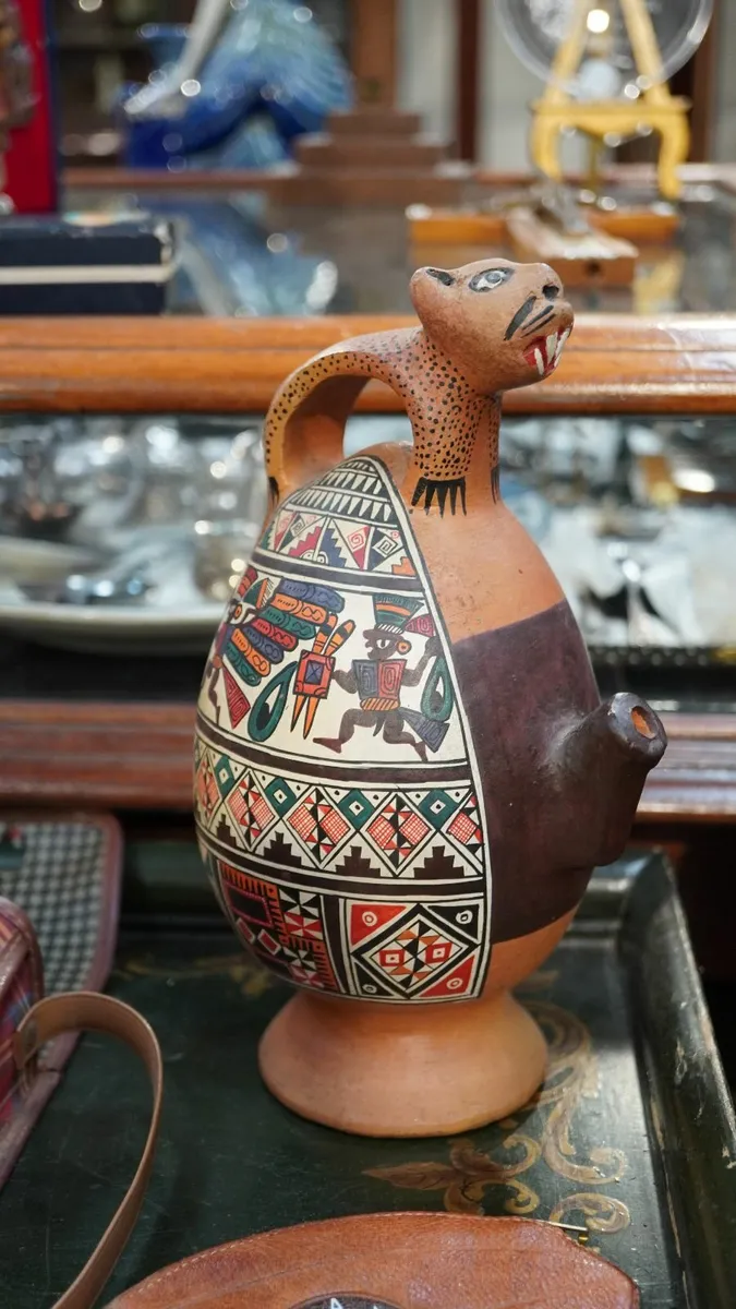 🔸 Trick Ceramic Vessel – Cusco, Peru (1994) - Image 1
