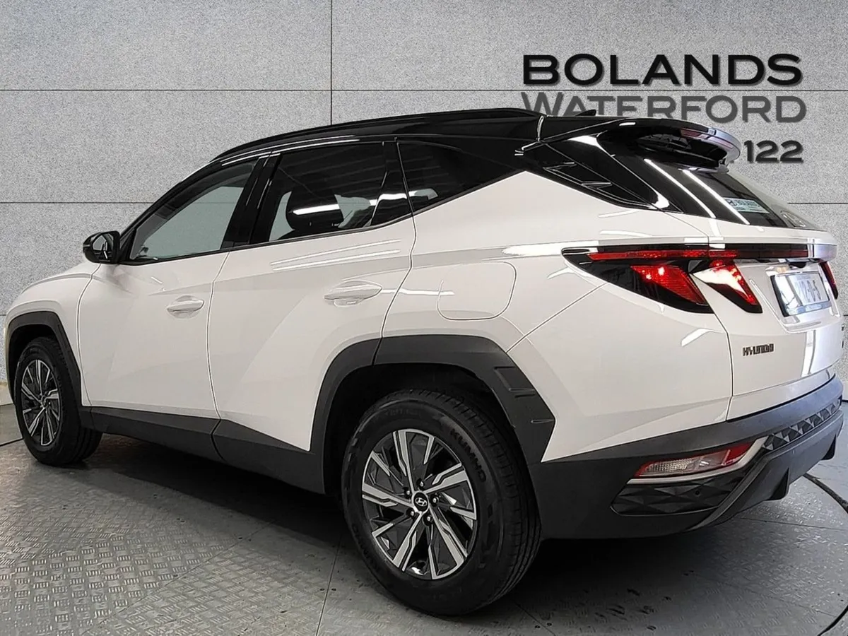 Hyundai Tucson 2WD Executive HEV Auto - Image 3
