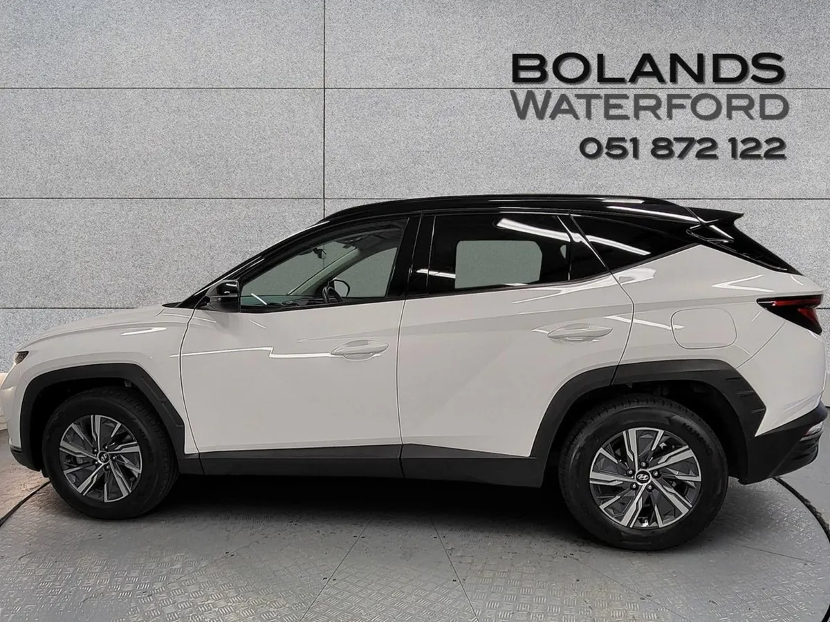 Hyundai Tucson 2WD Executive HEV Auto - Image 4