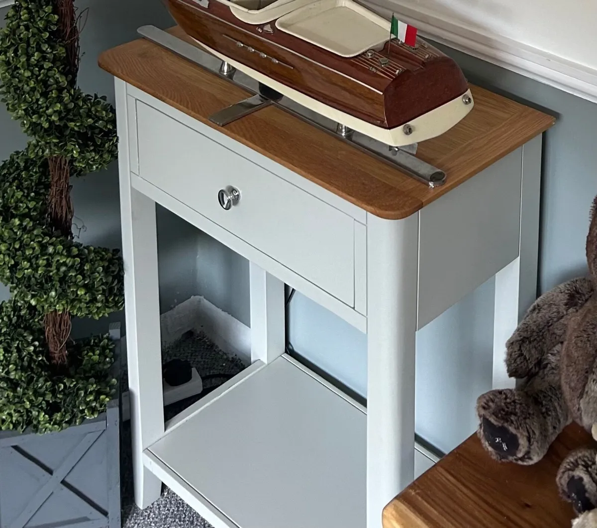 Console table - Image 1