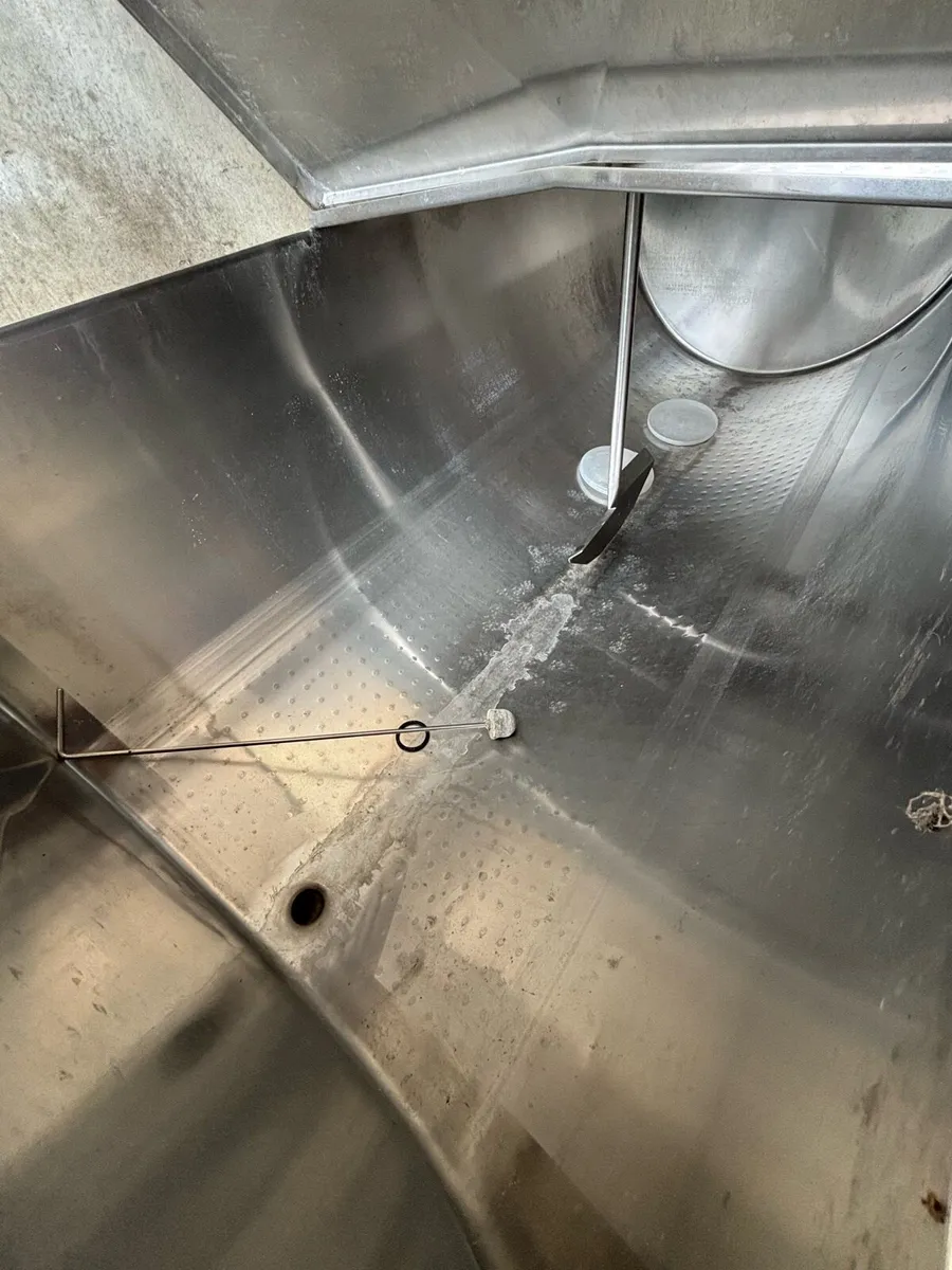 Milk tank - Image 1