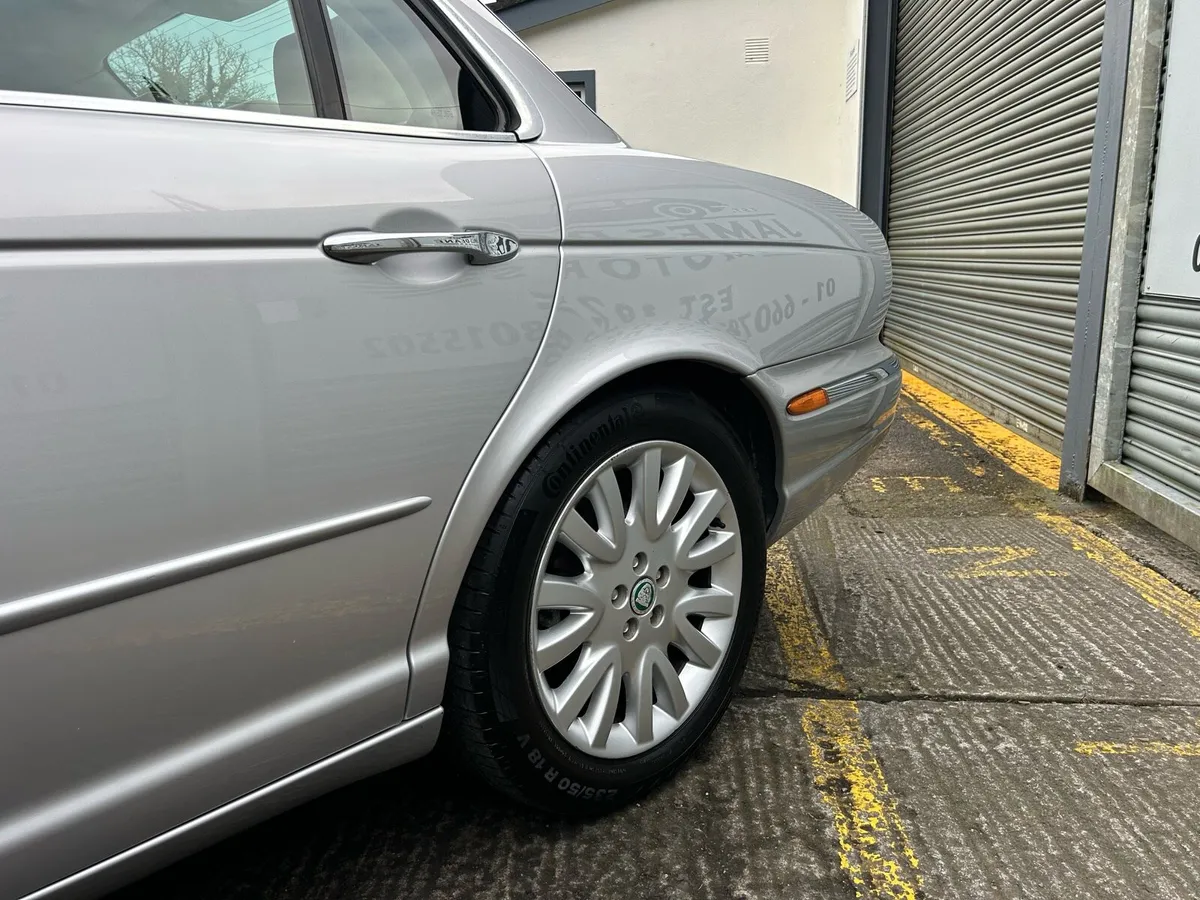 Jaguar XJ6 LWB - Image 4