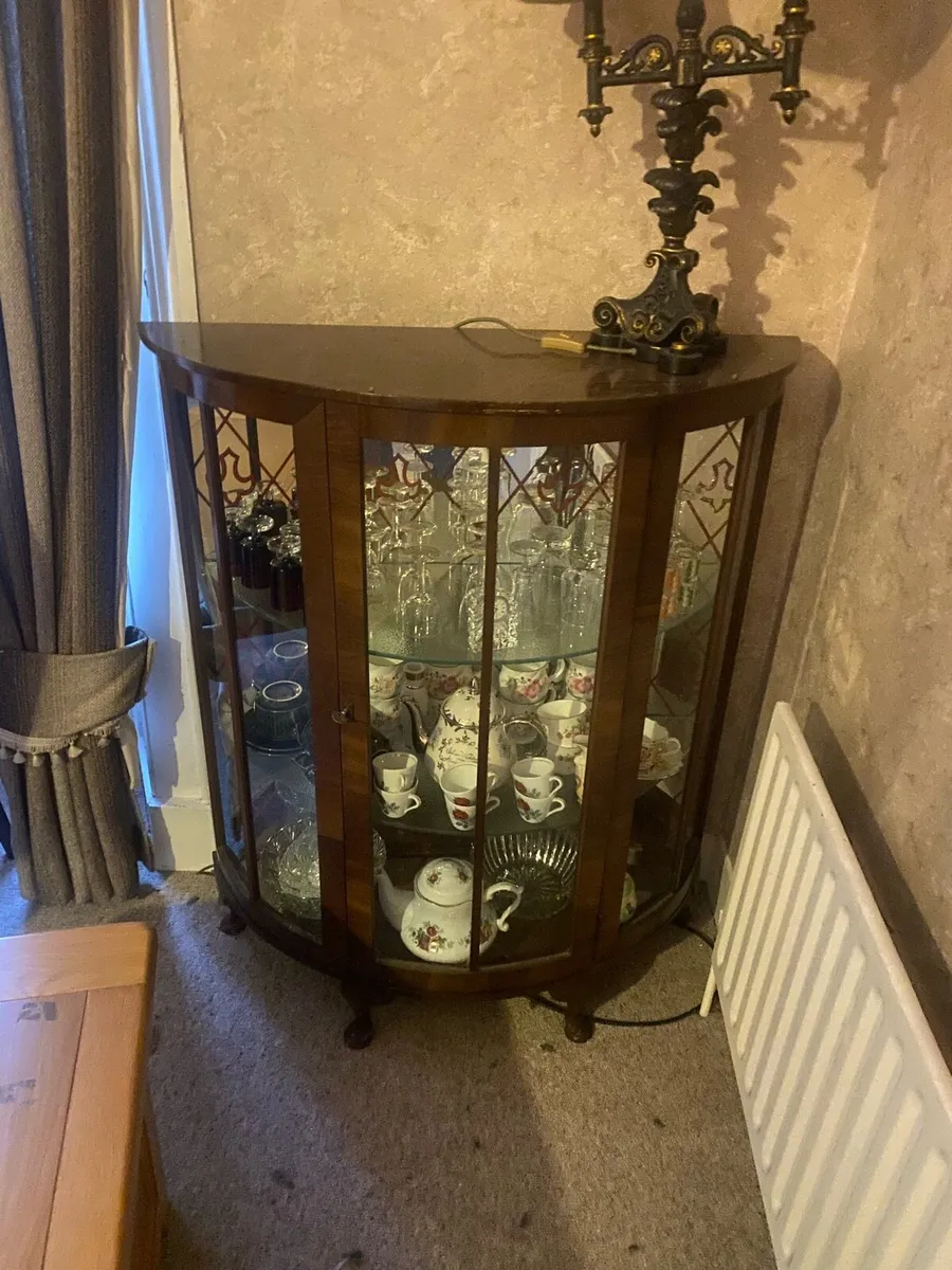 Glass unit - Image 1