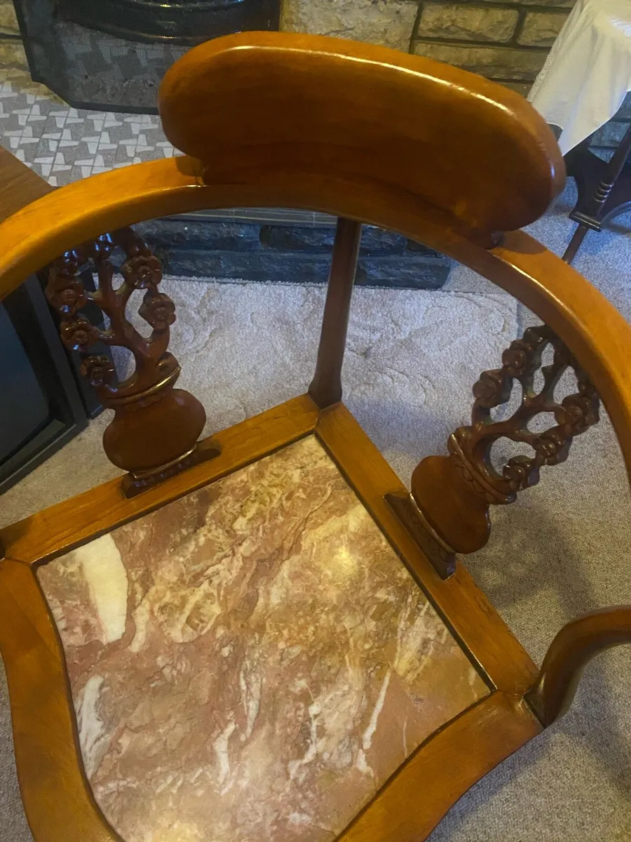 Marble chair - Image 1