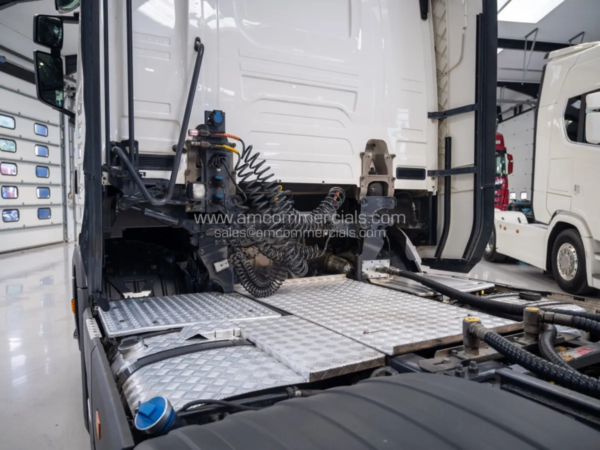 2023 (23) SCANIA S460 SUPER HIGHLINE 6X2 MIDLIFT - Image 4