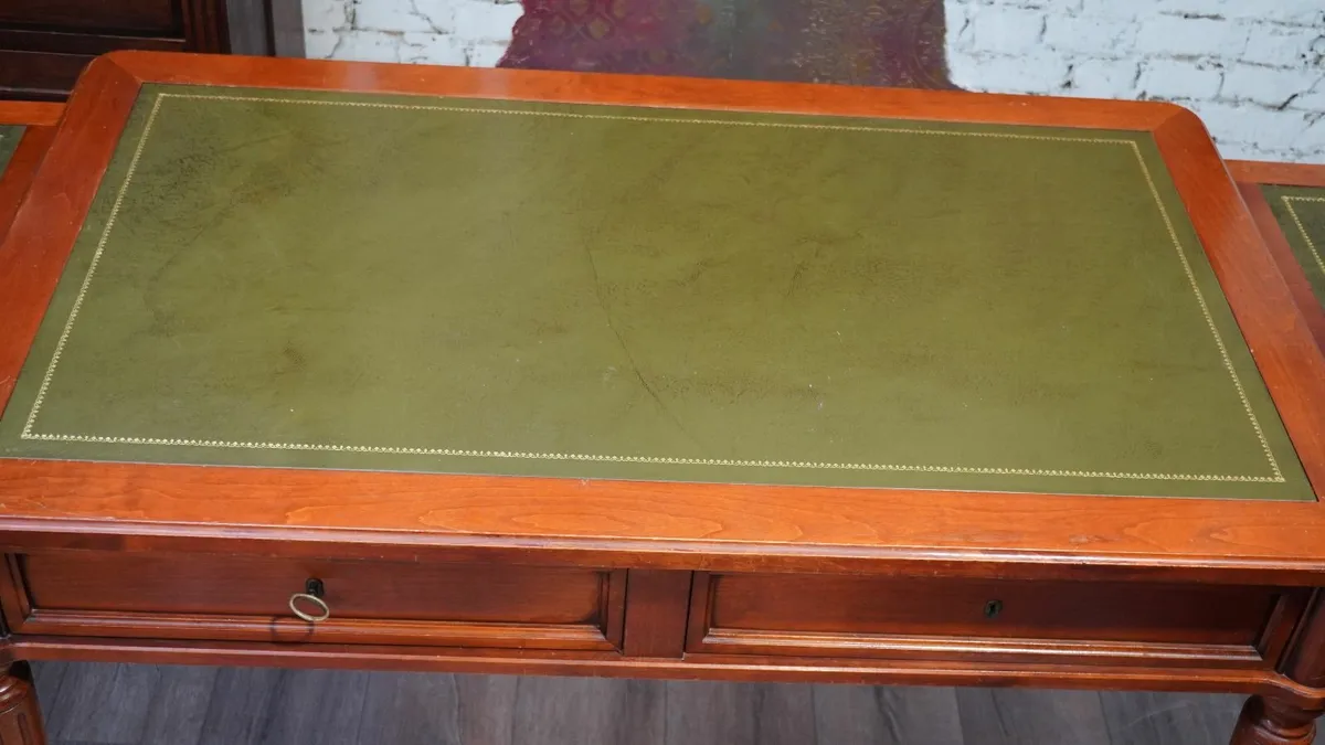 🪑 Elegant Italian Writing Desk by Morelato - Image 4