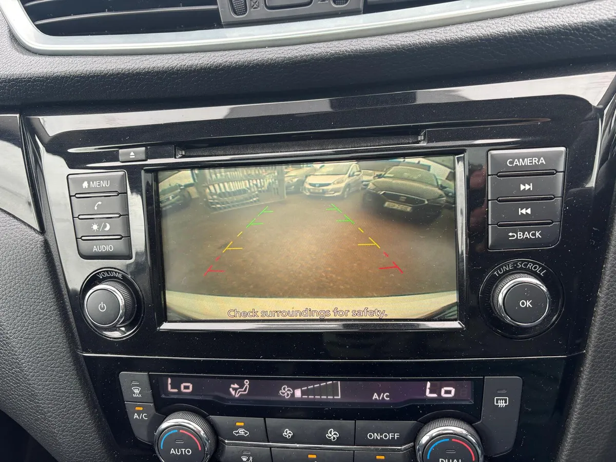 Nissan Qashqai 2020  ONE  OWNER  DIESEL - Image 4