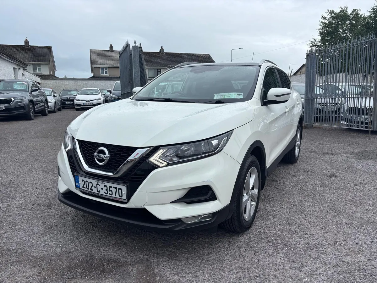 Nissan Qashqai 2020  ONE  OWNER  DIESEL - Image 3