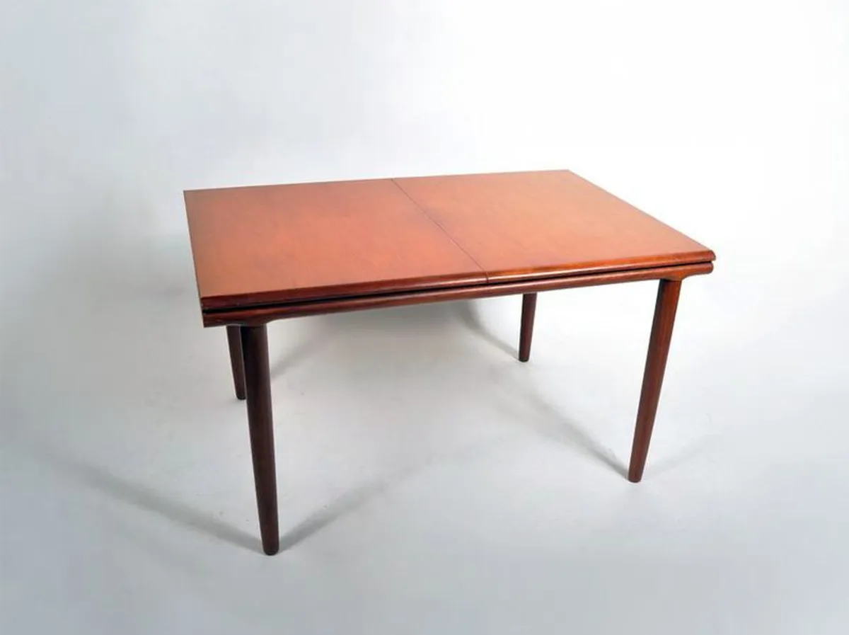 Extendable Dining Table - Image 1