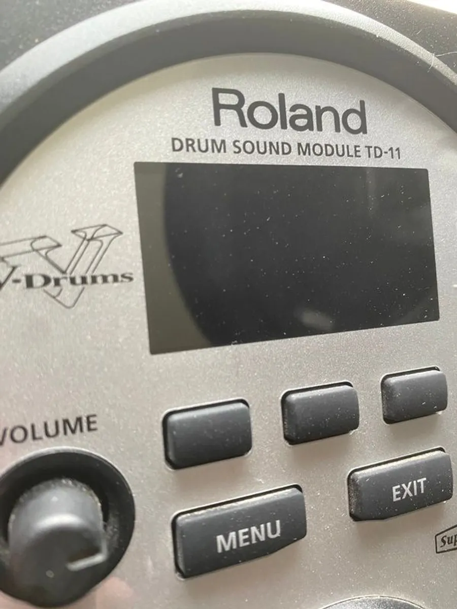 Roland TD-11 vdrum electronic drum set with mesh snare pad - Image 3